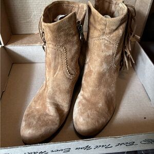 Sam Edelman Tan Suede fringe Ankle Boots size 9.5M